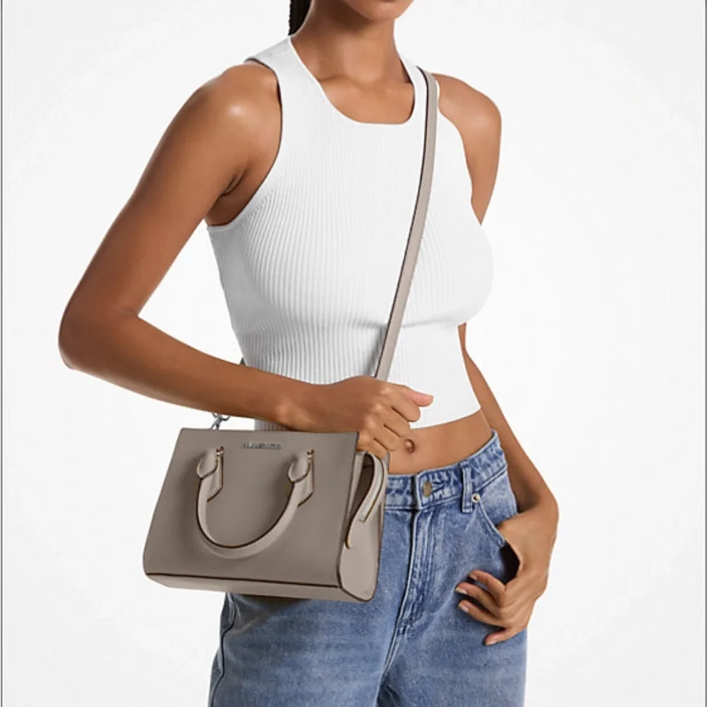 Michael Kors Small Sheila Satchel Crossbody - Picture 2 of 16